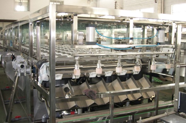 900桶每小时大桶灌装机